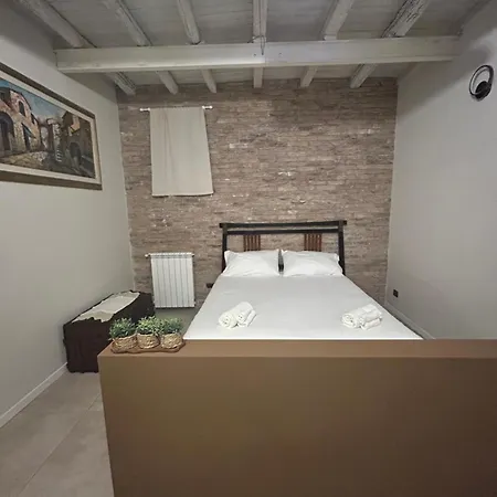 La Rosa Bed & Breakfast *